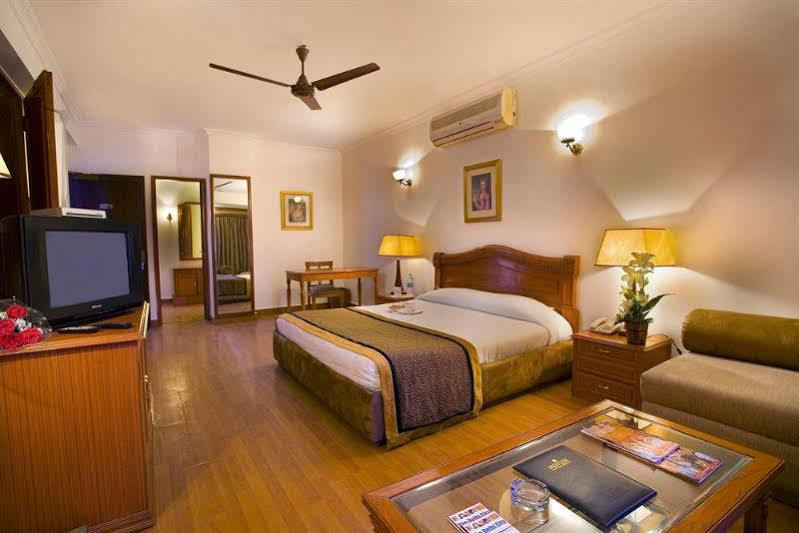 The Bmk Hotel Greater Kailash Delhi (National Capital Territory of India) Exterior photo
