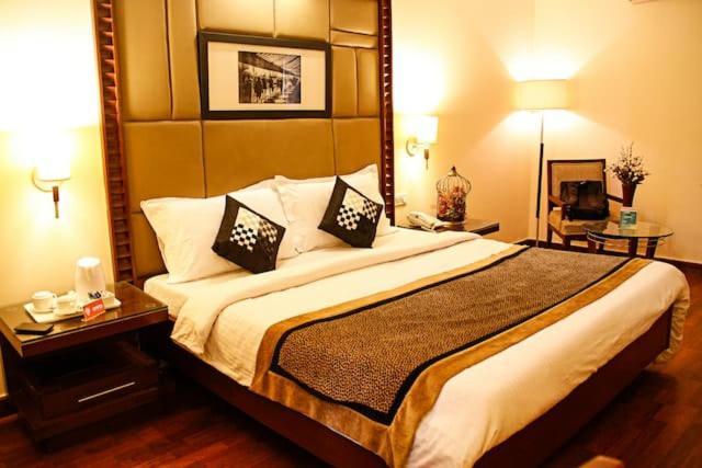 The Bmk Hotel Greater Kailash Delhi (National Capital Territory of India) Exterior photo